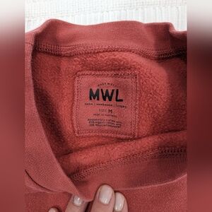 MWL Cropped pink crewneck